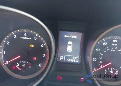 2016 Hyundai Santa Fe Sport 2.4L z USA, uszkodzony, nr VIN 5XYZTDLB7GG371129